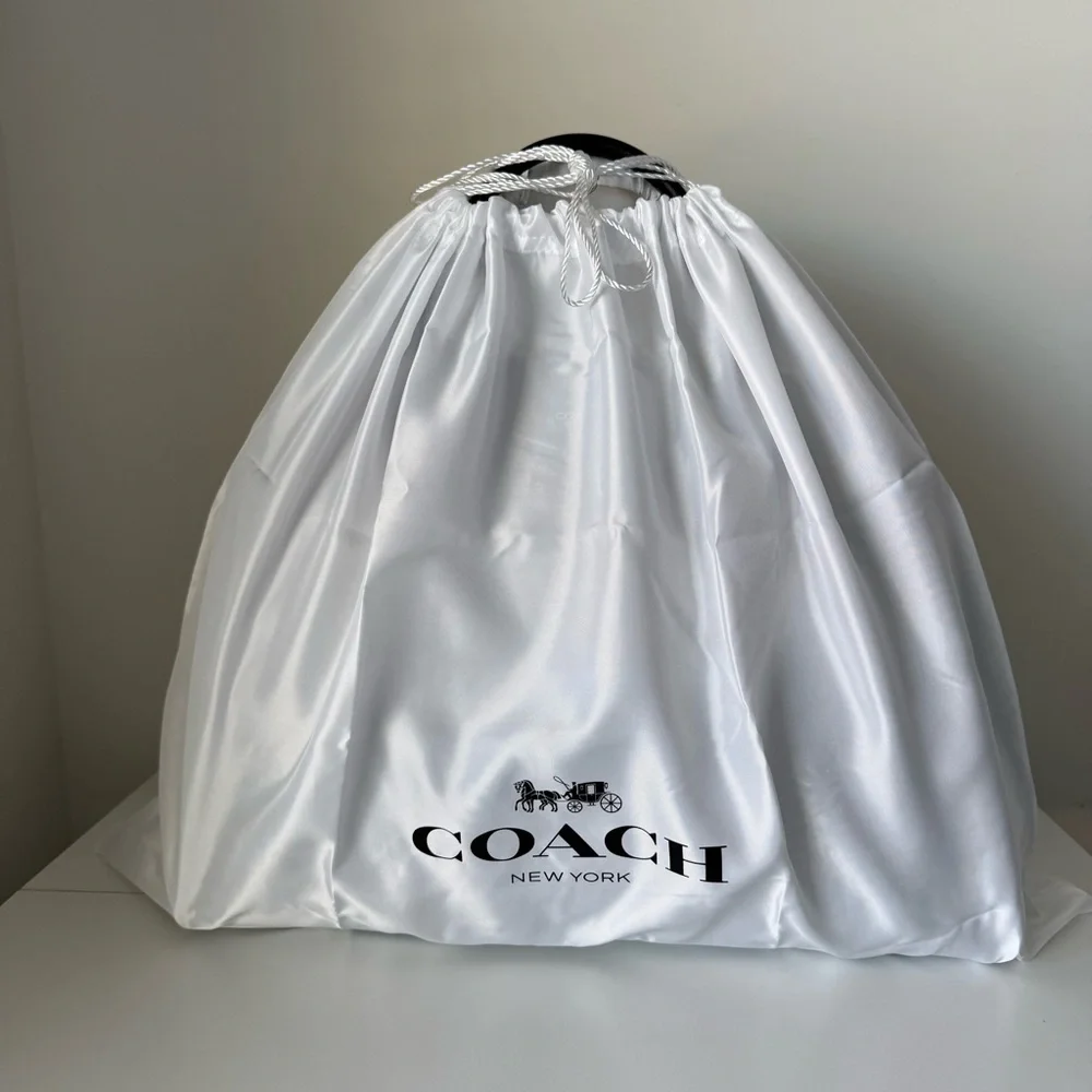 Coach Empire 40 Carryall - Picture 9 of 13
